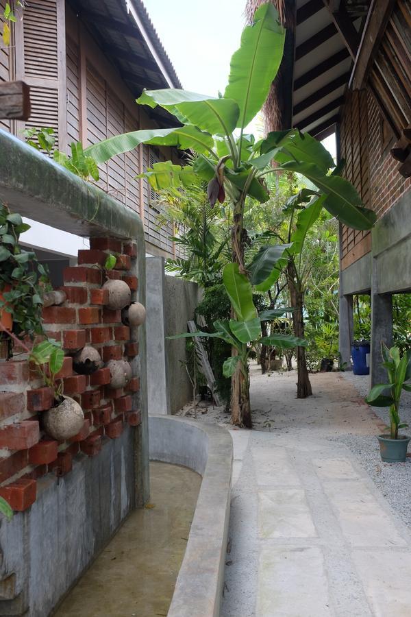 Panji Panji Tropical Wooden Home Pantai Cenang  Exterior photo